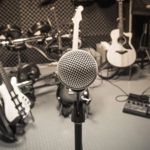 Por qué contar con un estudio de grabación profesional para jingles y bandas